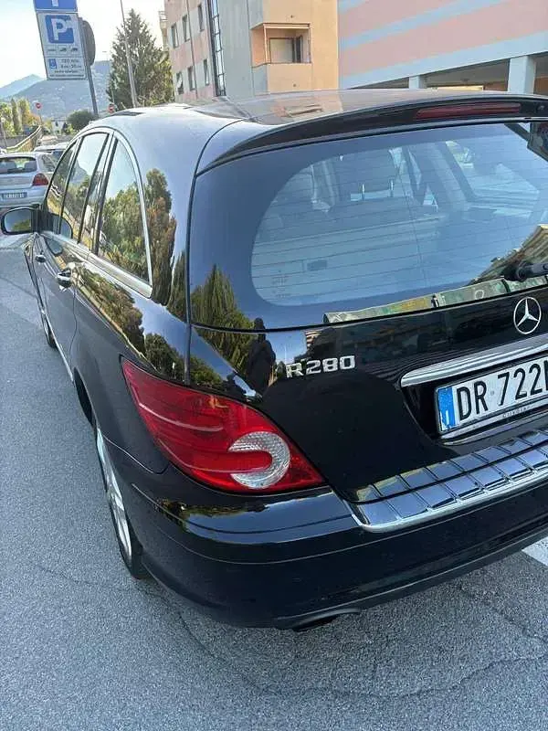 Usata Mercedes R280 Avantgarde 190 CV (139 kW) 2008 Nero Station wagon