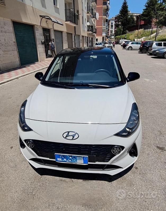 Usata Hyundai i10 67 CV (49 kW) 2021 Bianco Utilitaria