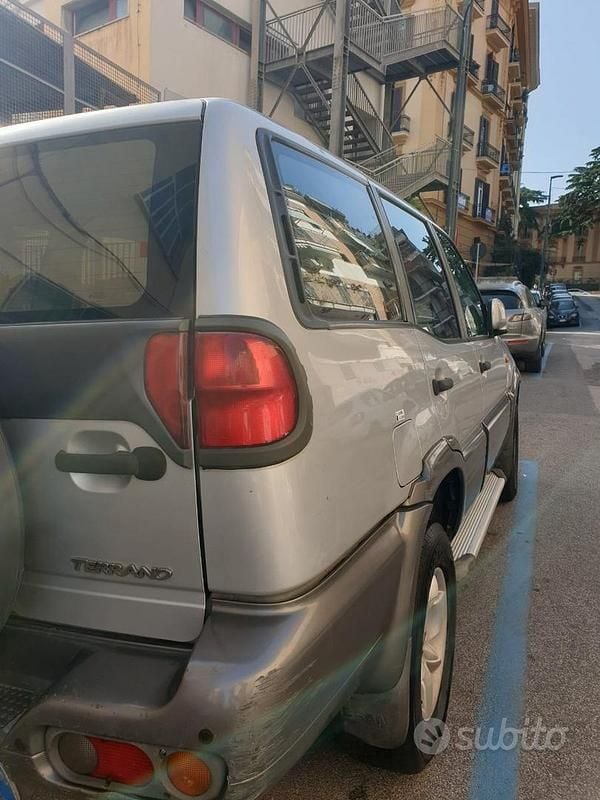 Usata Nissan Terrano 154 CV (113 kW) 2003 Grigio SUV
