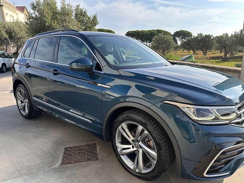Usata VW Tiguan R-line 150 CV (110 kW) 2022 Verde SUV