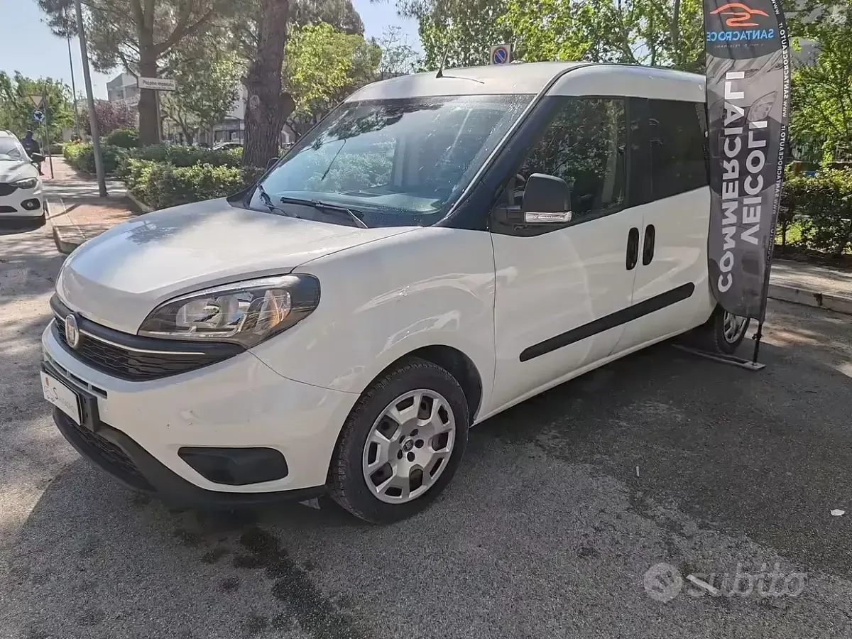 Usata Fiat Doblò 120 CV (88 kW) 2019 Bianco Monovolume
