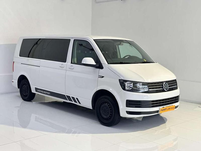 Bianco Usata 2017 VW Transporter Business Furgone | 25.900 € (Molto cara) - Immagine 1/4