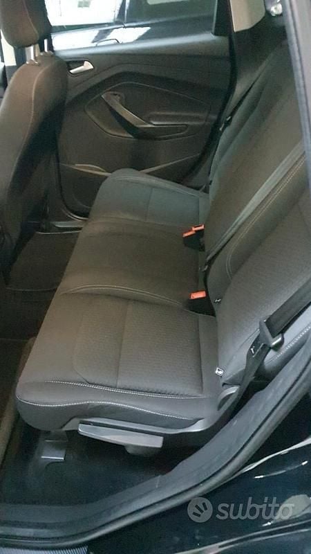 Begagnad Ford Kuga Titanium 150 HK (110 kW) 2017 Svart SUV
