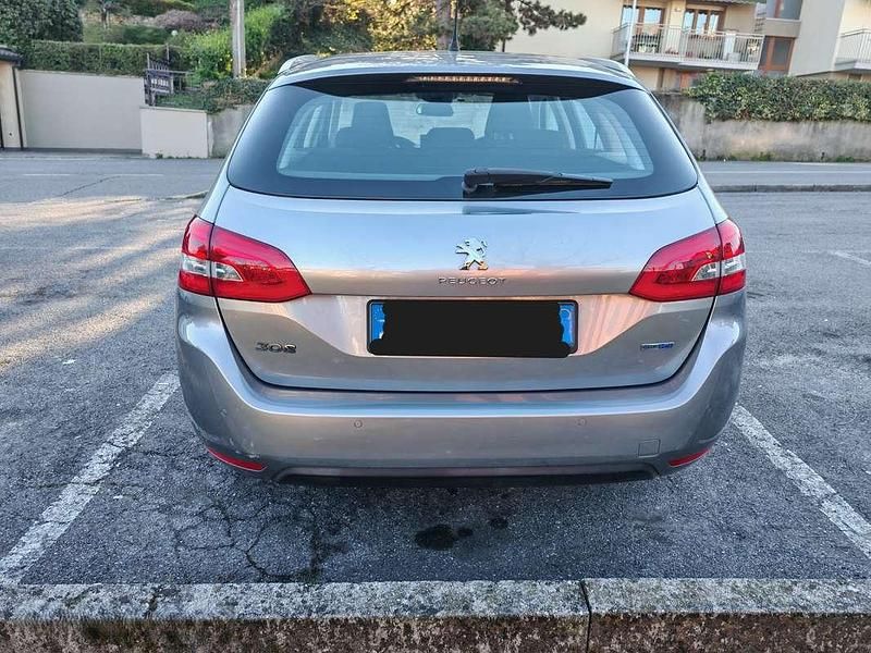 Usata Peugeot 308 SW Allure 150 CV (110 kW) 2016 Argento Station wagon