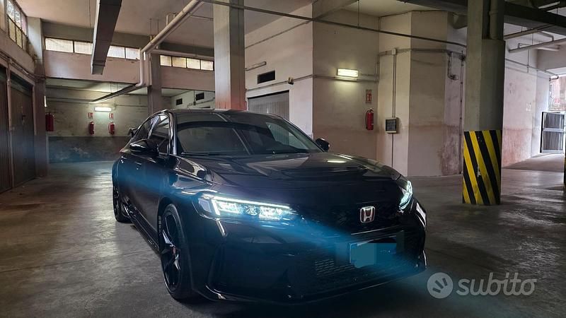 Usata Honda Civic Type R 329 CV (241 kW) 2023 Nero Berlina