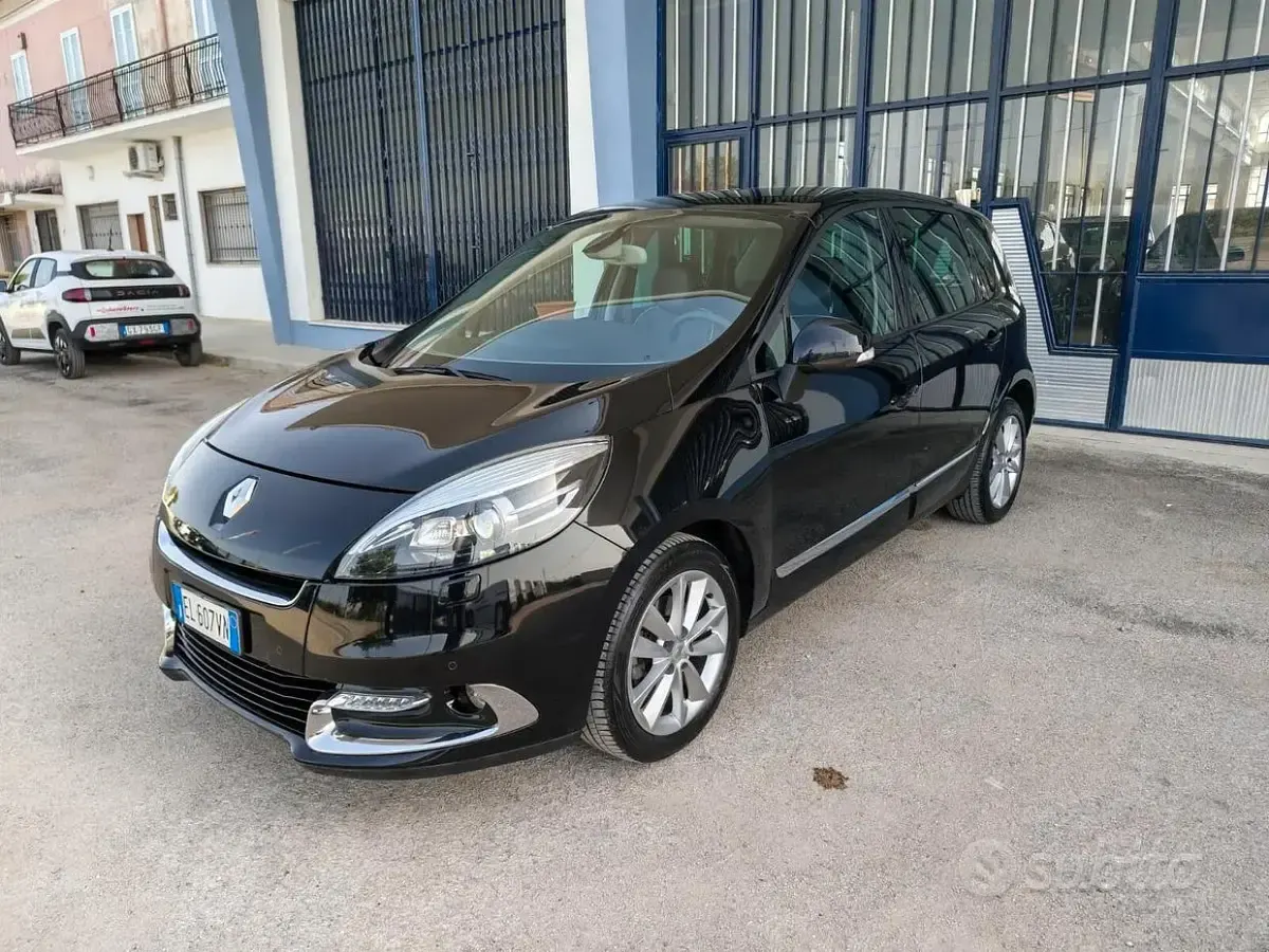 Usata Renault Scénic III XMOD 110 CV (80 kW) 2012 Nero Monovolume