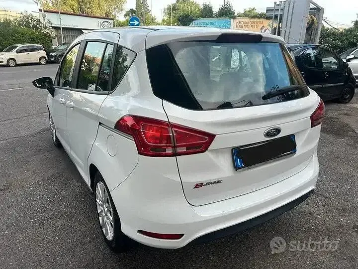 Usata Ford B-MAX Titanium 87 CV (63 kW) 2017 Bianco Monovolume