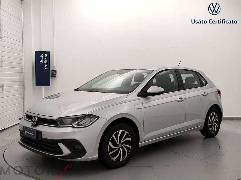 Usata VW Polo Life 80 CV (58 kW) 2023 Argento Utilitaria