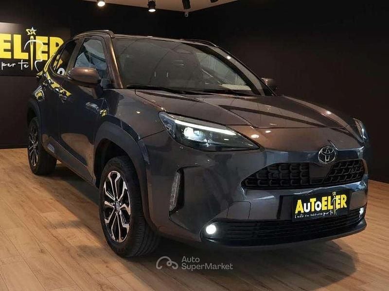 Nuova Toyota Yaris Cross Trend 117 CV (86 kW) 2026 Gray SUV