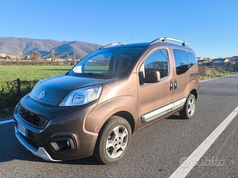 Usata Fiat Qubo Trekking 95 CV (69 kW) 2018 Marrone Monovolume