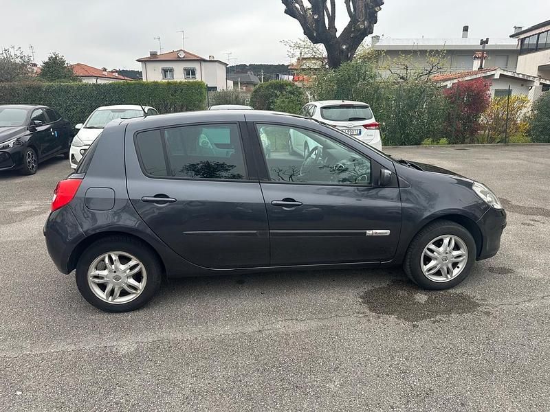 Usata Renault Clio II Rip Curl 74 CV (54 kW) 2007 Grigio Utilitaria