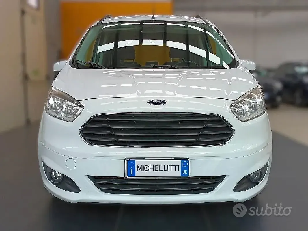 Usata Ford Tourneo Courier 100 CV (73 kW) 2015 Bianco Monovolume