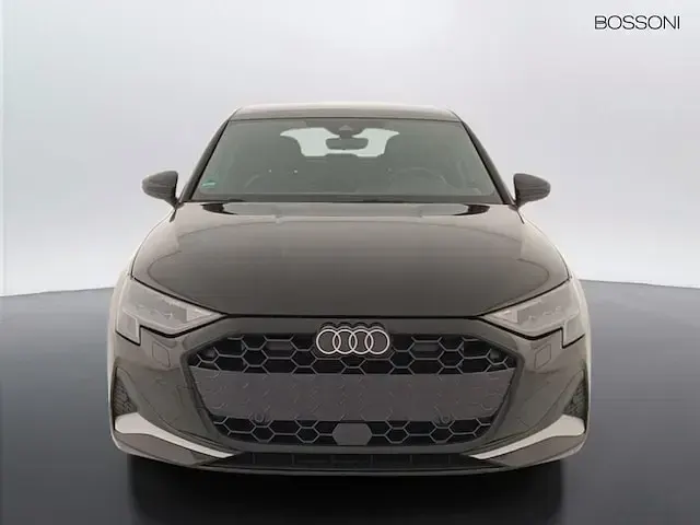 Usata Audi A3 Advanced 116 CV (85 kW) 2024 Nero mythos metallizzato Berlina