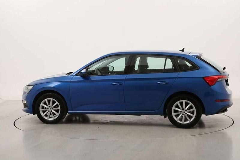 Usata Skoda Scala Ambition 90 CV (66 kW) 2022 Blu Utilitaria