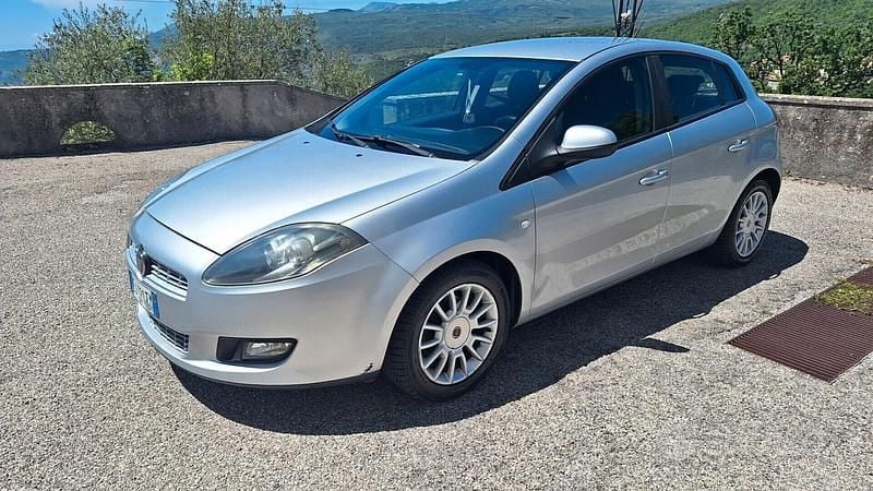 Usata Fiat Bravo Dynamic 120 CV (88 kW) 2011 Grigio Utilitaria