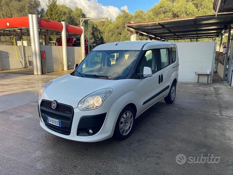Usata Fiat Doblò Active 89 CV (65 kW) 2014 Bianco Monovolume