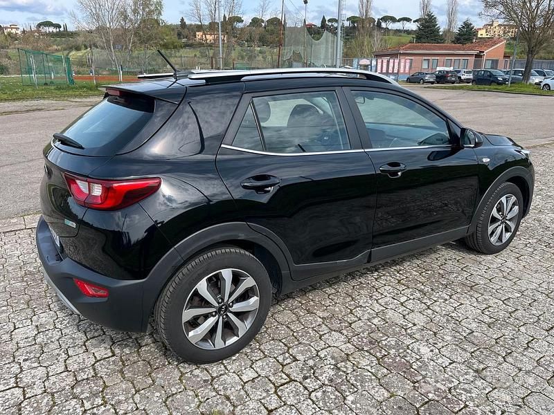 Usata Kia Stonic Style 84 CV (61 kW) 2021 Nero SUV