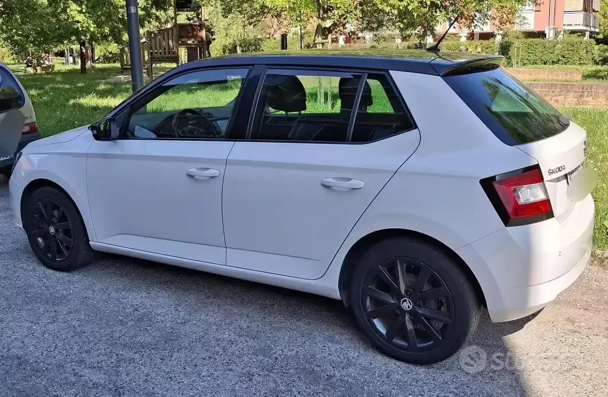 Usata Skoda Fabia Ambition 101 CV (74 kW) 2016 Bianco Berlina