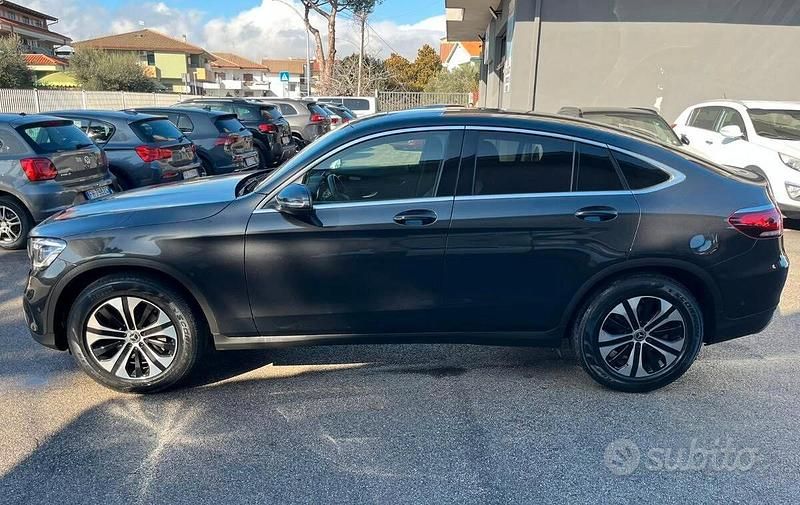 Begagnad Mercedes GLC300 245 HK (180 kW) 2020 Svart SUV
