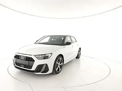 Nuova Audi A1 S-Line 116 CV (85 kW) 2025 Verde SUV