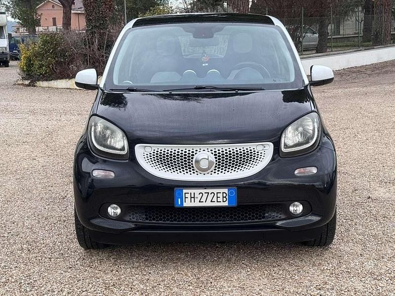 Usata Smart ForFour Passion 71 CV (52 kW) 2017 Nero Utilitaria