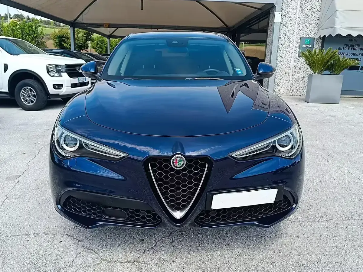 Usata Alfa Romeo Stelvio Executive 190 CV (139 kW) 2022 Blu SUV
