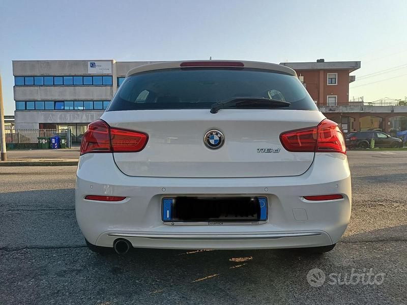 Usata BMW 116 Urban Line 2015 Bianco Utilitaria