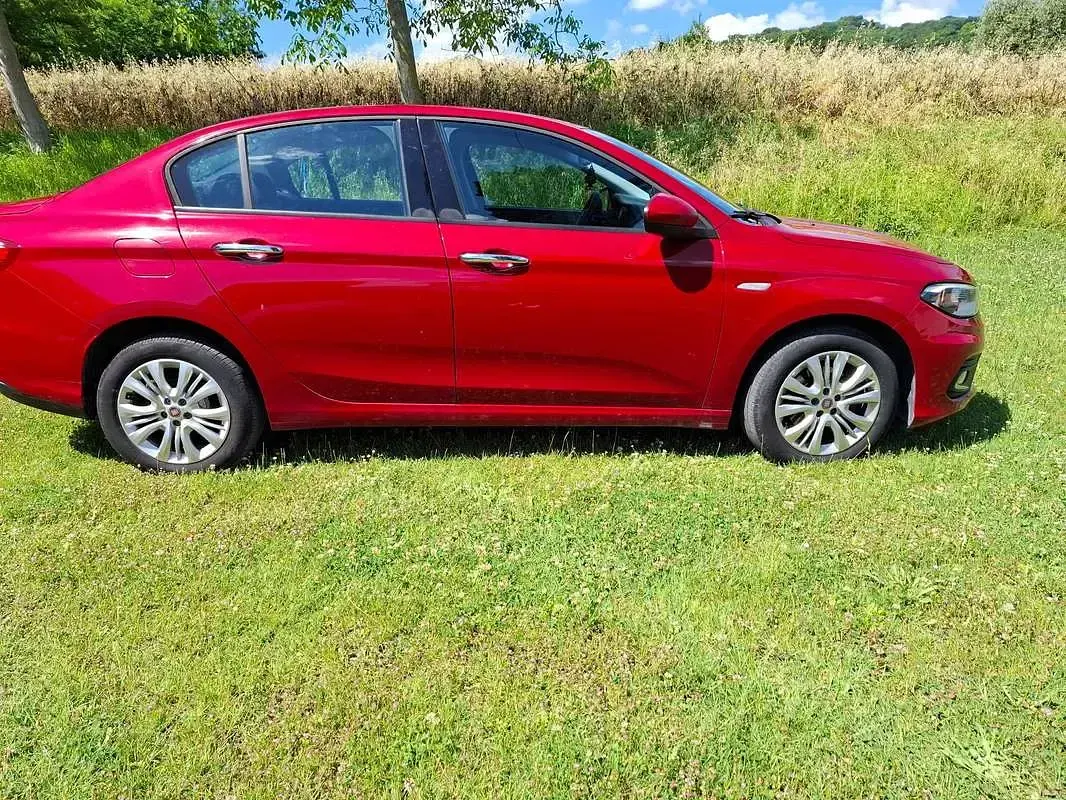 Usata Fiat Tipo 95 CV (69 kW) 2016 Rosso Berlina