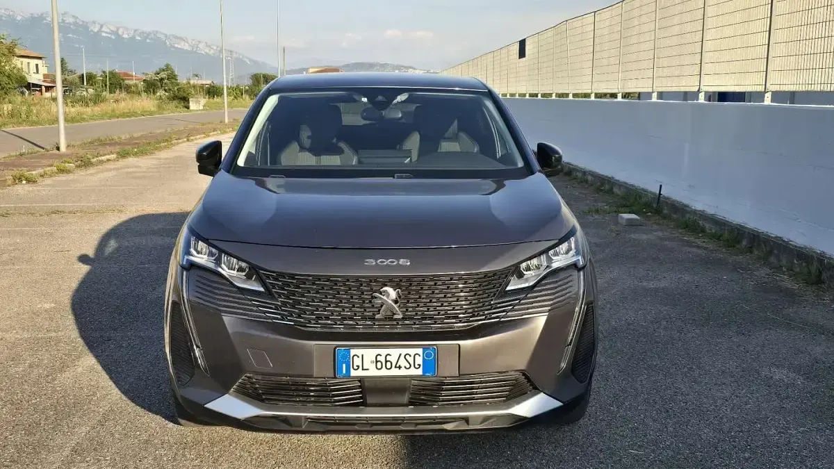 Usata Peugeot 3008 Allure 131 CV (96 kW) 2022 SUV
