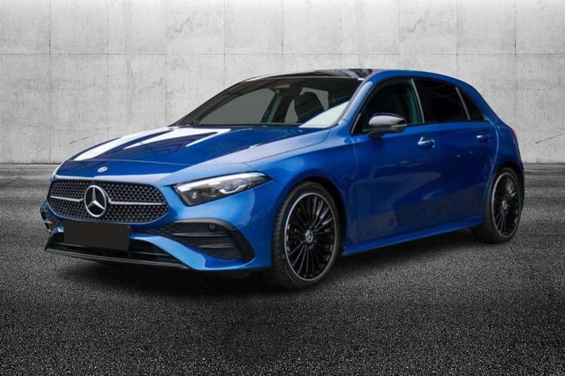 Usata Mercedes A250 AMG Line Premium 224 CV (164 kW) 2024 Blu/azzurro Berlina