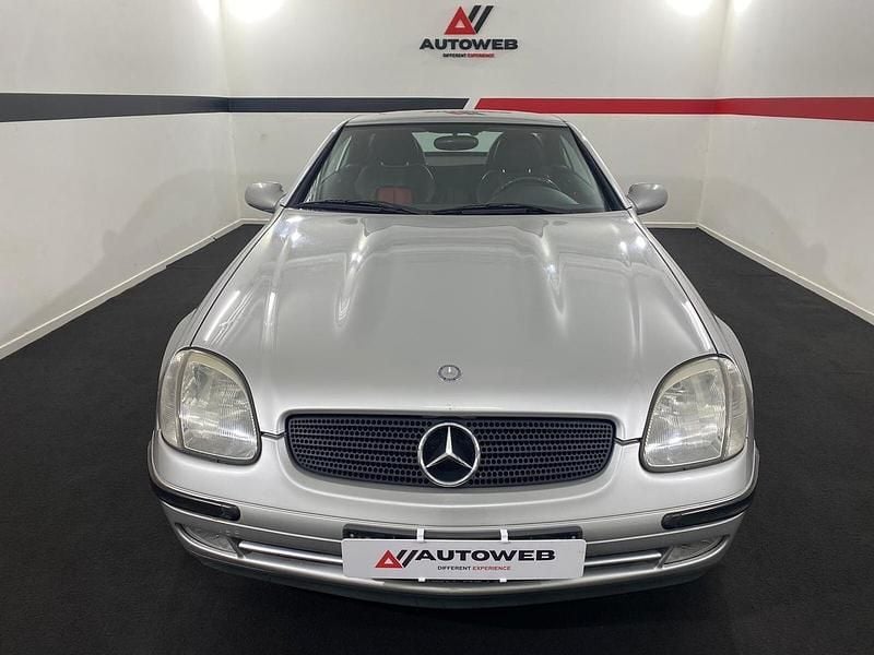 Usata Mercedes SLK230 192 CV (141 kW) 1998 Argento Cabrio