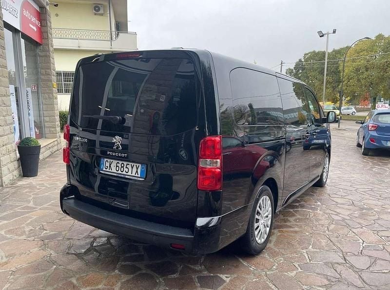 Usata Peugeot Traveller Business-Line 120 CV (88 kW) 2022 Nero Monovolume