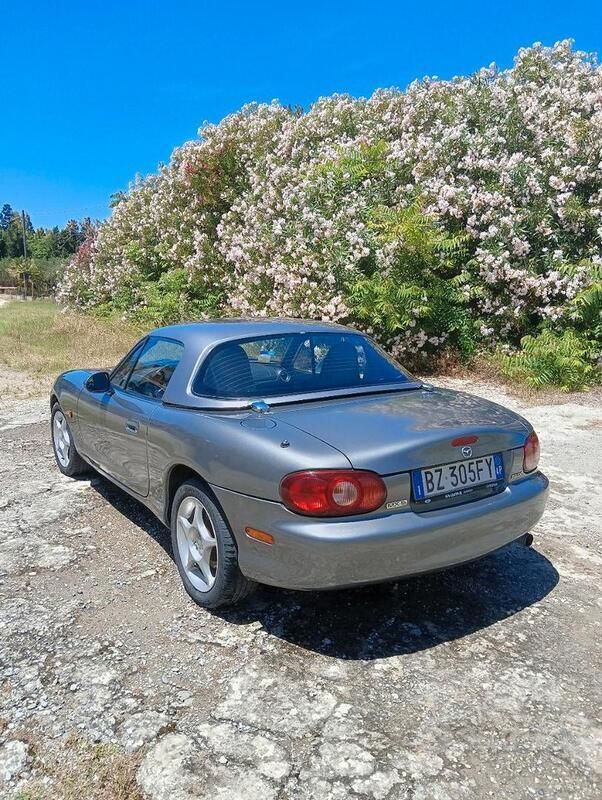 Usata Mazda MX5 2002 Grigio Cabrio