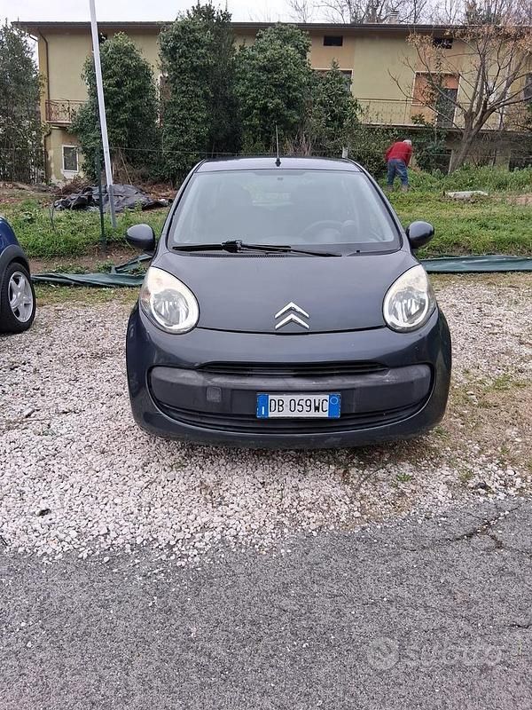 Second-hand Citroën C1 55 CP (40 kW) 2006 Gri Hatchback