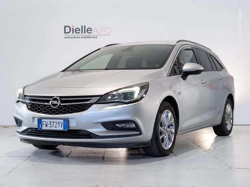 Usata Opel Astra Dynamic 136 CV (100 kW) 2019 Grigio argento Station wagon