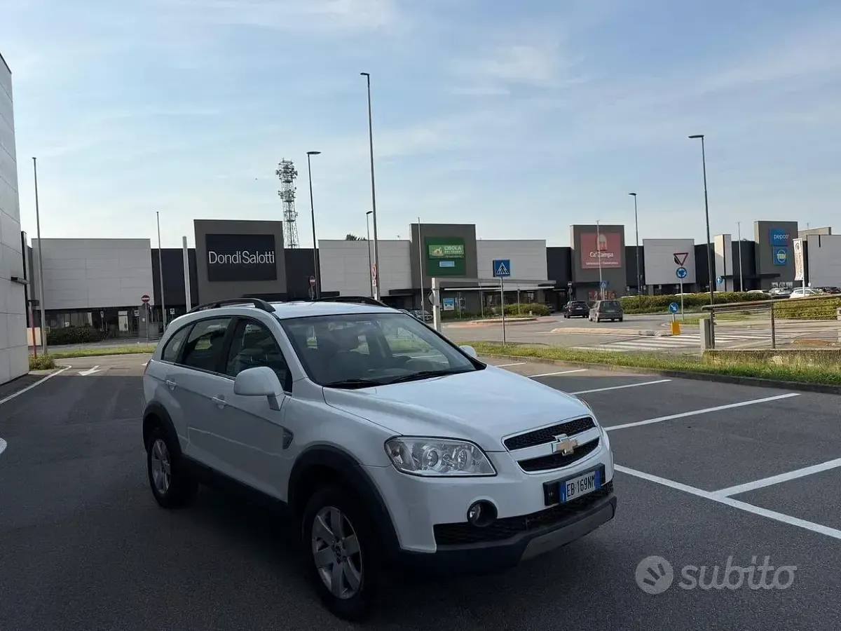 Usata Chevrolet Captiva 127 CV (93 kW) 2010 Bianco SUV