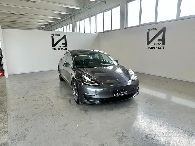 Usata Tesla Model 3 112 kW (153 CV) 2020 Grigio Berlina