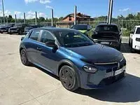 Nuova Lancia Ypsilon 110 CV (80 kW) 2026 Bicolore blu tetto nero Utilitaria
