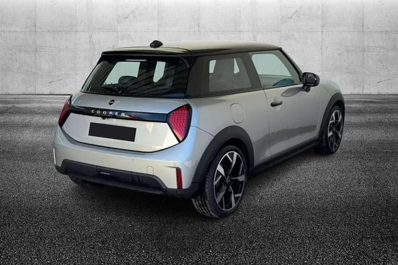 Usata Mini Cooper S Classic 204 CV (150 kW) 2025 Argento Utilitaria