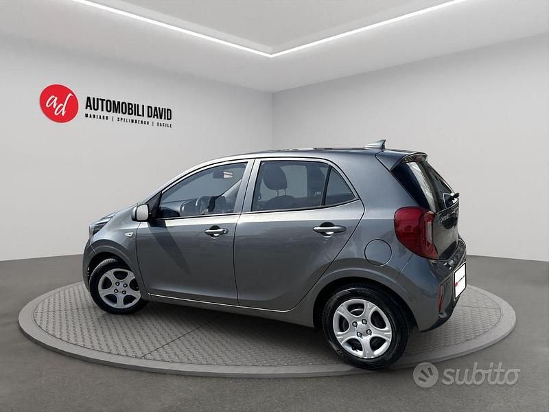 Usata Kia Picanto Urban 67 CV (49 kW) 2022 Grigio Utilitaria