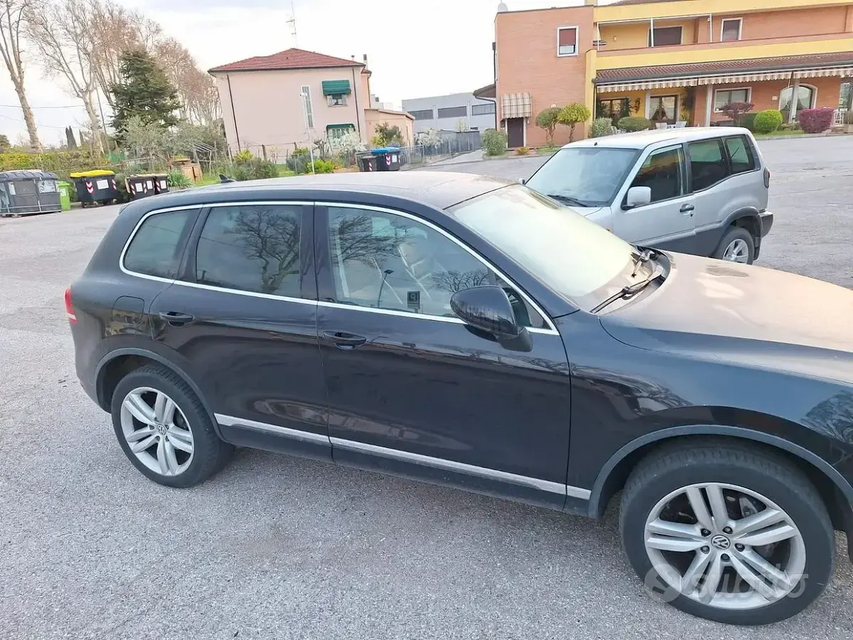 Usata VW Touareg 240 CV (176 kW) 2011 Bluazzurro SUV