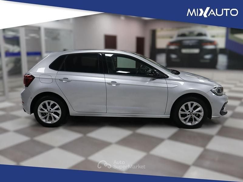 Usata VW Polo Style 90 CV (66 kW) 2022 Argento Berlina