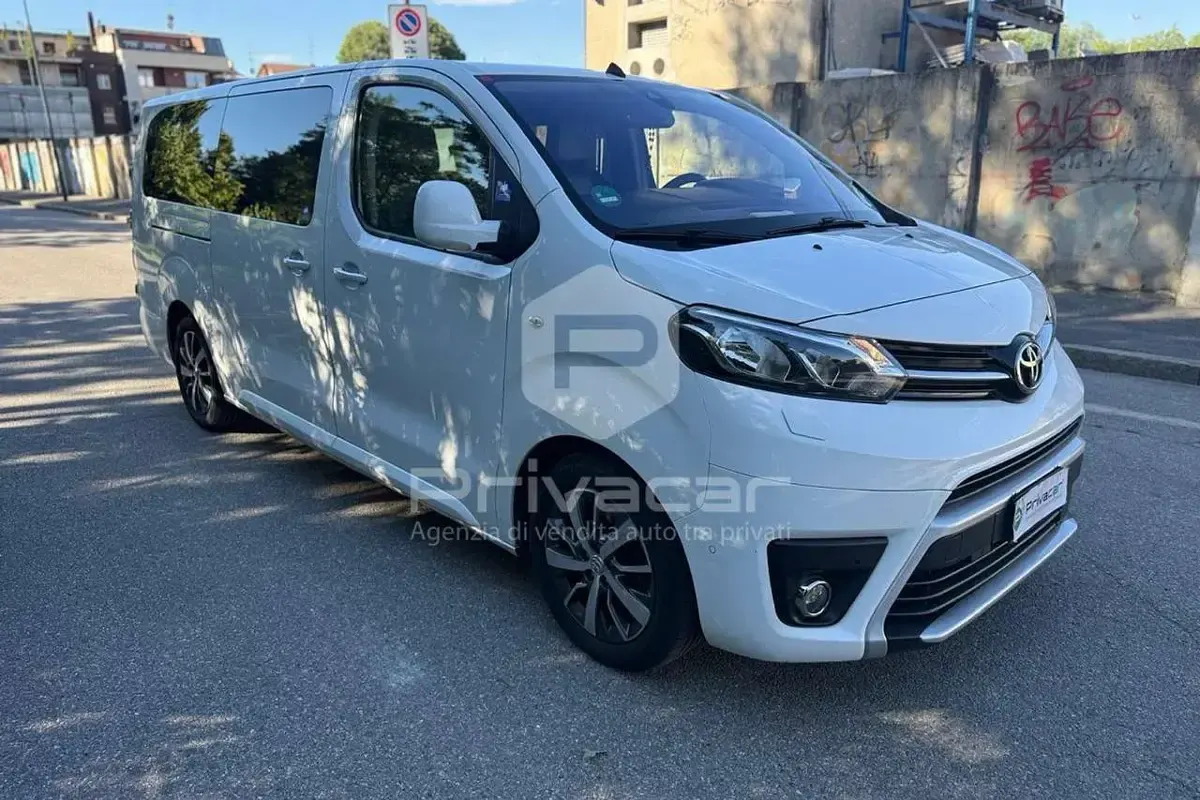 Usata Toyota Proace Verso Luxury 177 CV (130 kW) 2019 Bianco Station wagon