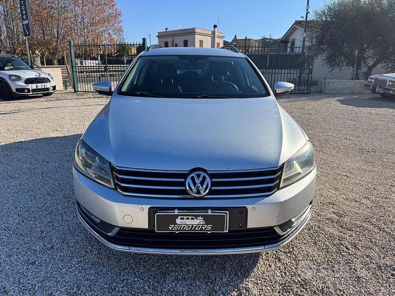 Grigio Usata 2012 VW Passat Highline Station wagon | 4950 € (Ottimo prezzo) - Immagine 1/4
