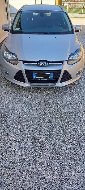 Usata Ford Focus Titanium 150 CV (110 kW) 2011 Grigio Station wagon