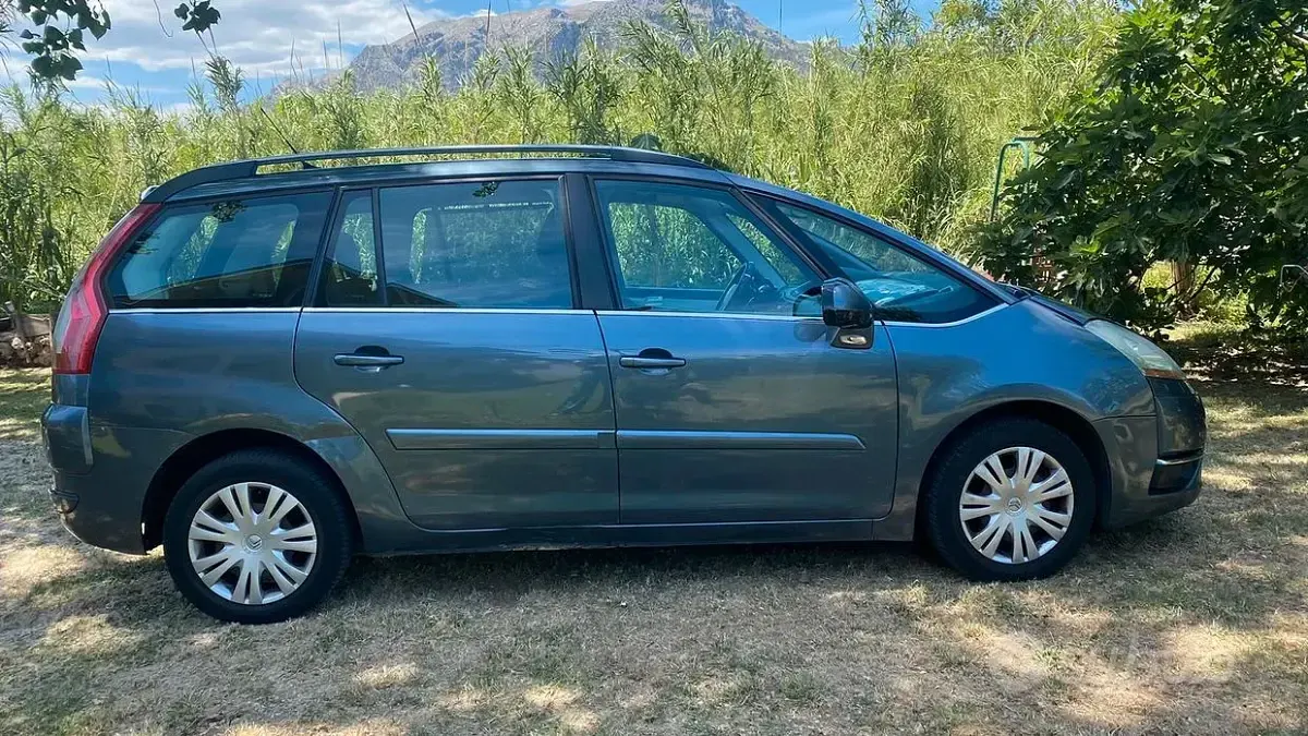 Usata Citroën Grand C4 Picasso 109 CV (80 kW) 2010 Grigio Monovolume