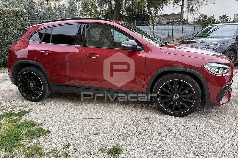 Usata Mercedes GLA200 Premium 150 CV (110 kW) 2023 Rosso SUV