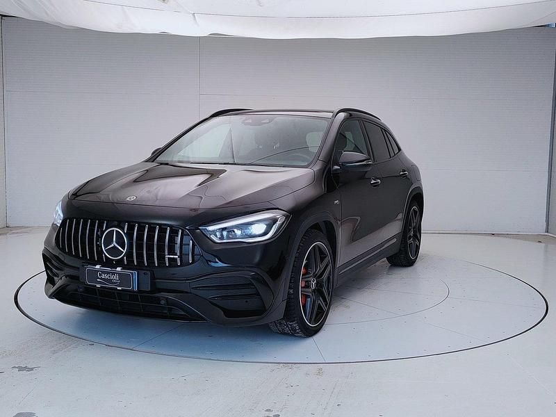 Usata Mercedes GLA35 AMG AMG 306 CV (225 kW) 2021 Vernice nero cosmo ; SUV