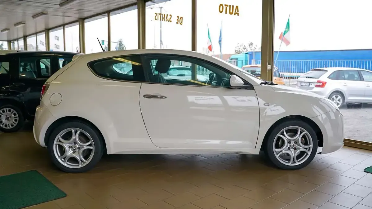 Usata Alfa Romeo MiTo 135 CV (99 kW) 2010 Bianco Utilitaria