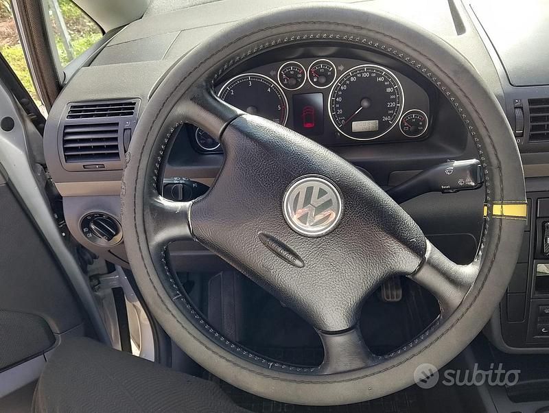 Usata VW Sharan 150 CV (110 kW) 2005 Grigio Monovolume